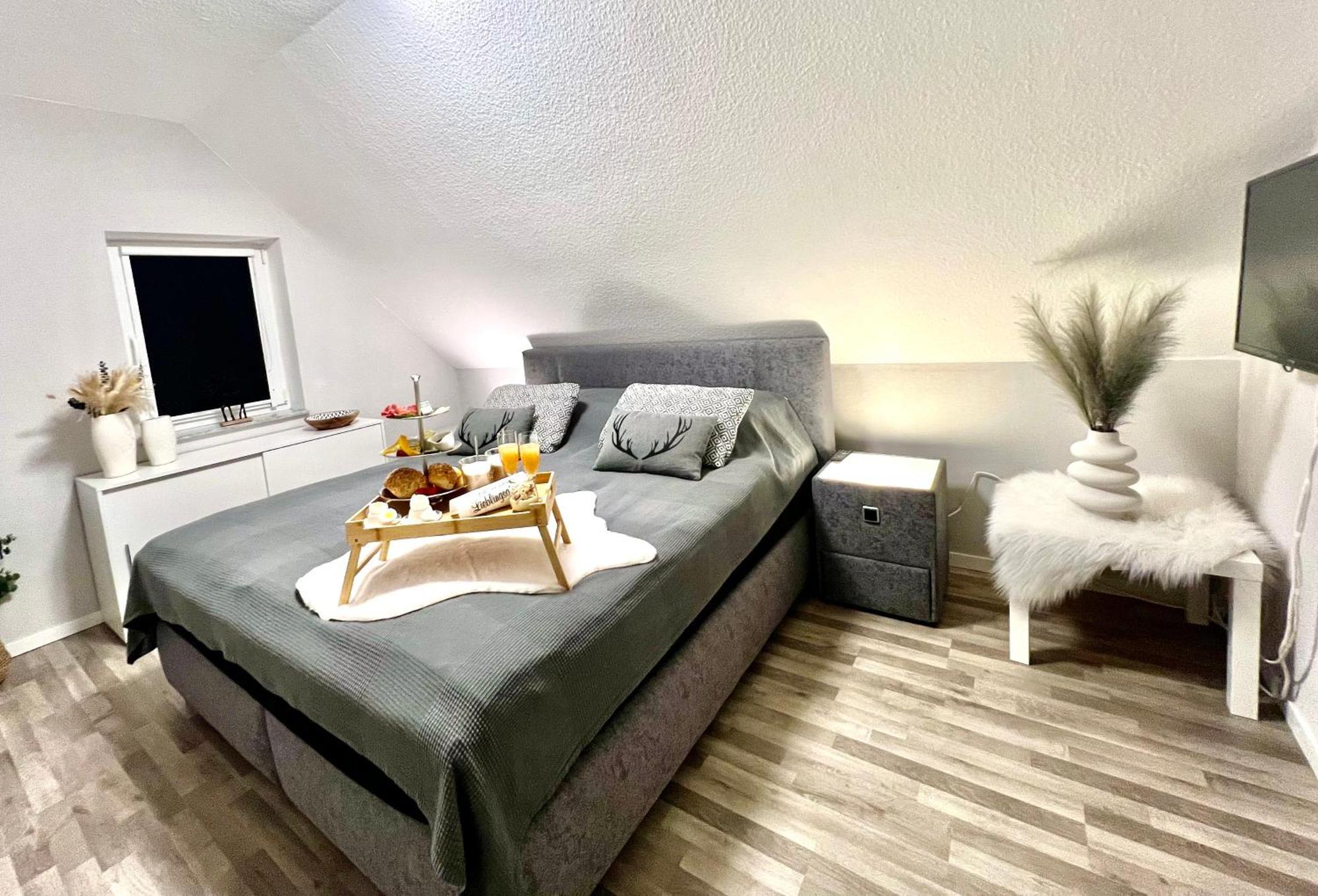 Ferienwohnung Haus Moorblick Mit Garten In Kanallage Wiesmoor Exteriör bild