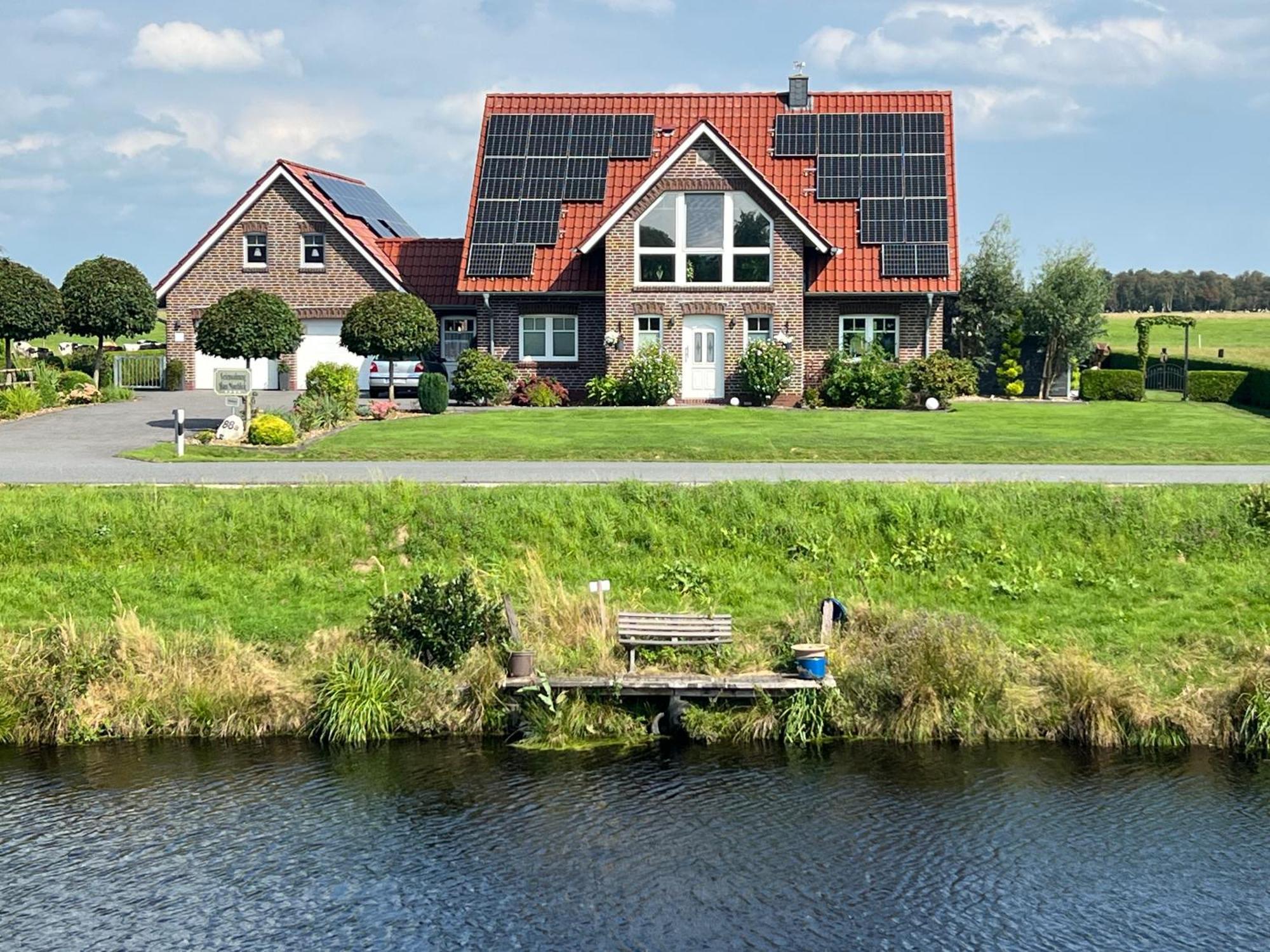 Ferienwohnung Haus Moorblick Mit Garten In Kanallage Wiesmoor Exteriör bild